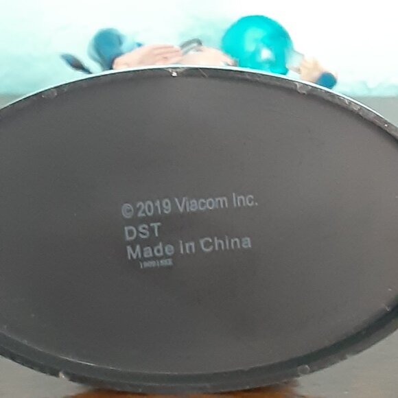 AVATAR THE LAST AIR BENDER KATARA POSEABLE FIGURE DIAMOND SELECT TOYS - Picture 6 of 6